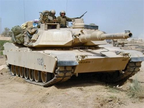 Xe tăng M1 Abrams của Mỹ với dải xích lắp guốc cao su. Ảnh: Defence Blog.