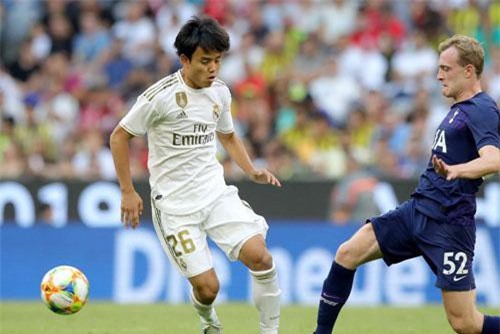 HLV Zidane tiết lộ kế hoạch dành cho 'Messi Nhật Bản'