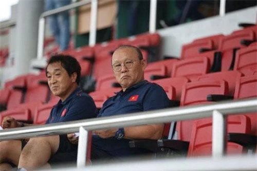 Thầy Park chuẩn bị kỹ lưỡng cho trận đấu với Thái Lan