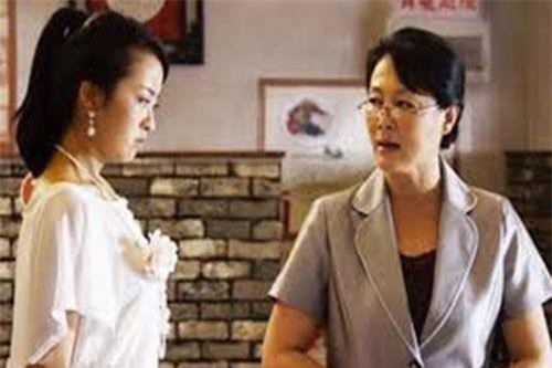 Mẹ chồng dằn mặt con dâu vì thói quen tiêu hoang