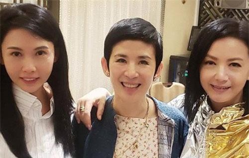 3 đại nữ thần Hong Kong hội tụ trong cùng 1 khung hình: Khâu Thục Trinh trẻ nhất vẫn kém sắc trước đàn chị U55