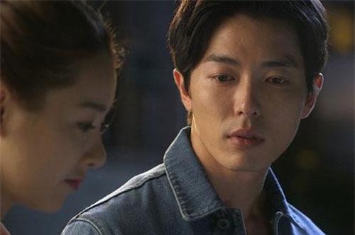 Lấy vợ 5 năm không có con, tôi nghe lời mẹ ly hôn để rồi sững sờ ngày gặp lại