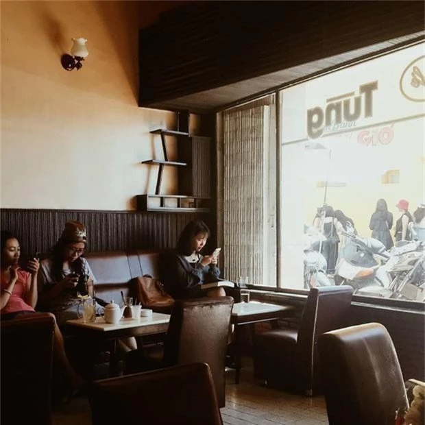 Được chính tay Kỳ Duyên viết review dài “như một dòng sông”, quán cafe ở Đà Lạt này có gì đặc biệt? - Ảnh 9.