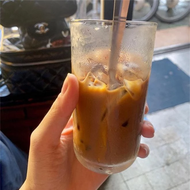 Được chính tay Kỳ Duyên viết review dài “như một dòng sông”, quán cafe ở Đà Lạt này có gì đặc biệt? - Ảnh 5.