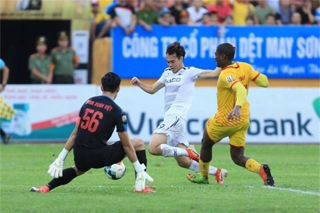 HA Gia Lai đánh rơi chiến thắng trước Nam Định ở phút cuối - 4