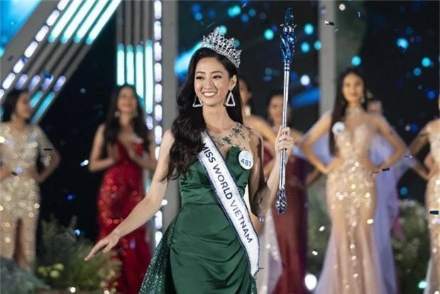 Không chỉ trùng tên, Tân Miss World Việt Nam 2019 còn có những điểm trùng hợp đến ngỡ ngàng với Hoa hậu Đỗ Mỹ Linh  - Ảnh 1.