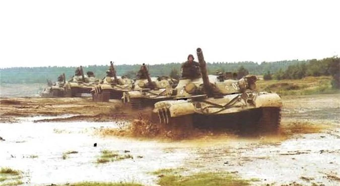 Khong thich Nga nhung Ba Lan van co niu keo xe tang T-72-Hinh-9