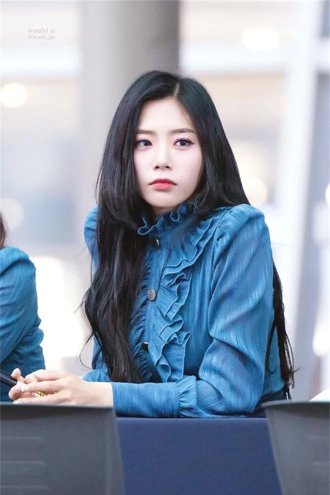 Top gương mặt đẹp nhất Kpop 2019: Visual đỉn nhất BTS và BLACKPINK lên ngôi, 1 idol vô danh gây khó hiểu vì vị trí quá cao - Ảnh 11. Top gương mặt đẹp nhất Kpop 2019: Visual đỉn nhất BTS và BLACKPINK lên ngôi, 1 idol vô danh gây khó hiểu vì vị trí quá cao - Ảnh 11.