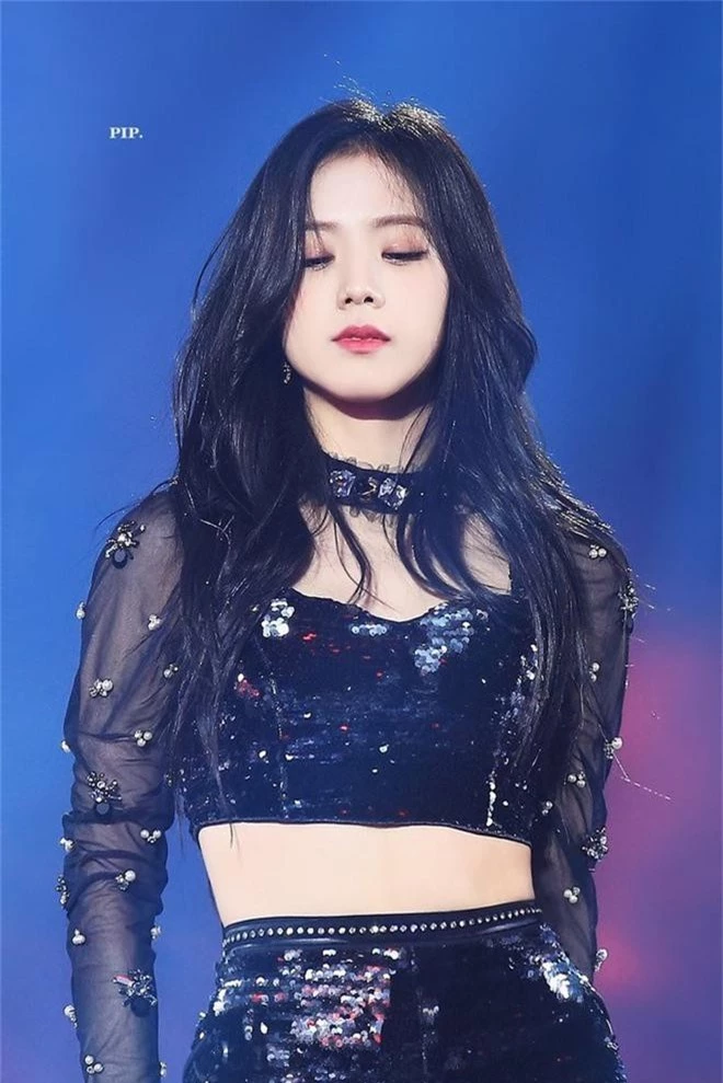 Top gương mặt đẹp nhất Kpop 2019: Visual đỉn nhất BTS và BLACKPINK lên ngôi, 1 idol vô danh gây khó hiểu vì vị trí quá cao - Ảnh 8. Top gương mặt đẹp nhất Kpop 2019: Visual đỉn nhất BTS và BLACKPINK lên ngôi, 1 idol vô danh gây khó hiểu vì vị trí quá cao - Ảnh 8.
