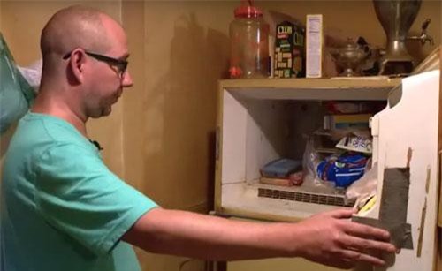 Bất ngờ tìm thấy xác ướp trong tủ lạnh khi dọn nhà cho người quá cố