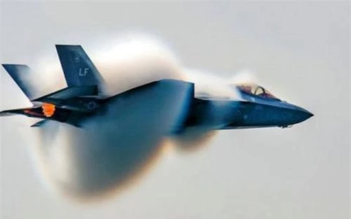 Tiêm kích F-35.