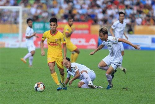 HA Gia Lai đánh rơi chiến thắng trước Nam Định ở phút cuối