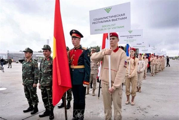 Đoàn Việt Nam dự lễ khai mạc Army Games 2019. (Ảnh: TTXVN)