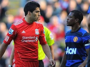 Evra: 'Tôi không ghét, nhưng muốn đấm vào mặt Luis Suarez'