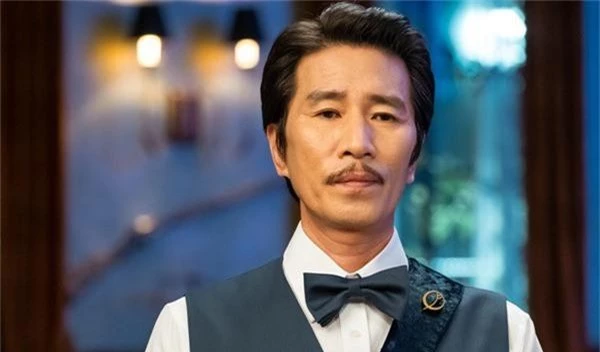 Bí ẩn khó đoán của 3 đệ cứng dưới quyền CEO IU trong Hotel Del Luna: Số 2 tiên phong đẩy quản lí Yeo Jin Goo vào chỗ chết - Ảnh 8.