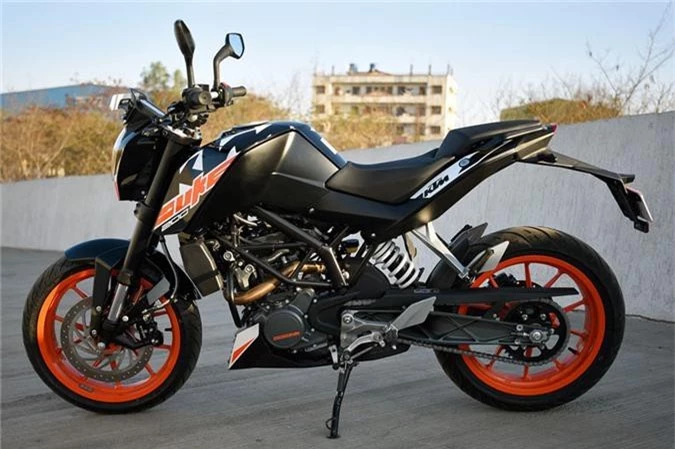 Chi tiet KTM 200 Duke gia 79,9 trieu dong, canh tranh voi Yamaha YZF-R15 hinh anh 1