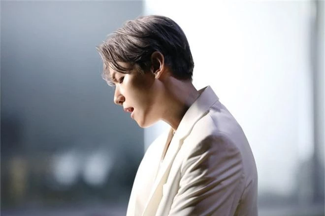 Sau tin hẹn hò giữa Kang Daniel và Jihyo (TWICE), bài debut solo của Baekhyun (EXO) bị gọi hồn vì lí do này - Ảnh 2.