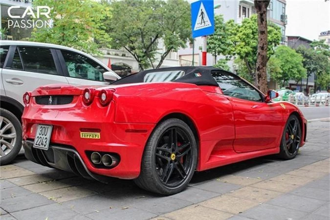 Sieu xe Ferrari F430 Spider tien ty do ruc tren pho Ha Noi-Hinh-2