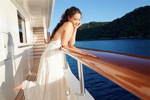 Soi cuộc sống “tiền đầy túi, tình đầy tim” của ca sĩ Thu Minh