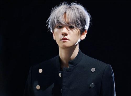 Sau tin hẹn hò giữa Kang Daniel và Jihyo (TWICE), bài debut solo của Baekhyun (EXO) bỗng bị "gọi hồn"