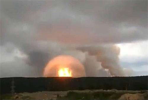 Kho đạn pháo quân sự Nga chứa 40.000 quả phát nổ, 11.000 người di tản gấp