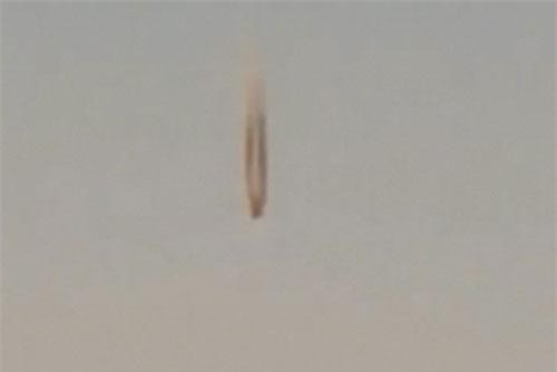 CLIP HOT (6/8): UFO hình đầu đạn xuất hiện trên bầu trời Mỹ, Nga dội bom vào sào huyệt của phiến quân Syria