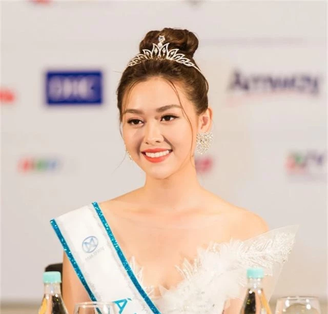 Á hậu 2 Nguyễn Tường San tiết lộ mục tiêu khi thi Hoa hậu Thế giới Việt Nam - 16