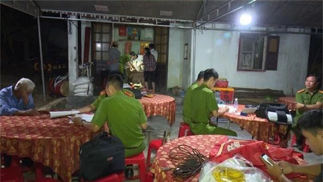 Nghi án em dùng cây gỗ đánh anh trai tử vong - 1