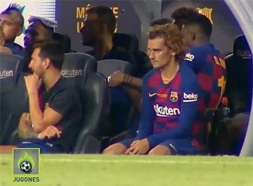 Messi từ chối bắt tay, khó chịu ra mặt với Griezmann