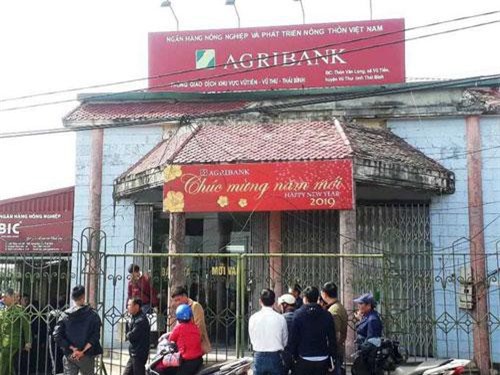 Thái Bình: Công nhân cướp ngân hàng lĩnh án 15 năm tù