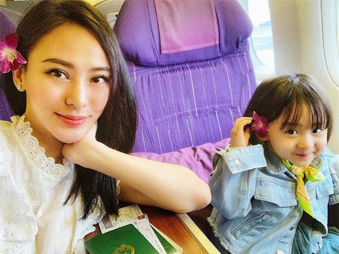 Nữ doanh nhân 9X làm mẹ đơn thân sở hữu nhan sắc cuốn hút