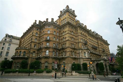 Chuyện rùng rợn về khách sạn ma ám nổi tiếng nhất nước Anh