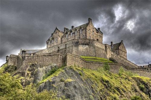 Bí ẩn dựng tóc gáy và những câu chuyện ám ảnh về lâu đài ma ám - nơi chứa nhiều ma nhất Scotland
