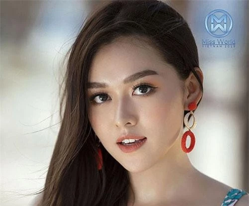 Trước đêm chung kết Hoa hậu Thế giới Việt Nam 2019, Nguyễn Tường San được dự đoán là một trong những ứng viên nặng ký của Hoa hậu.