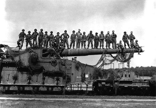 Ảnh tư liệu về khẩu súng lớn nhất thế giới Gustav của Đức Quốc xã
