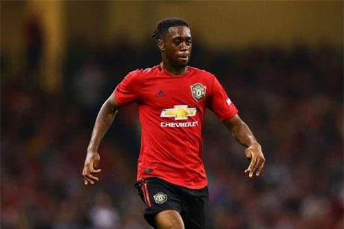 Hậu vệ phải: Aaron Wan-Bissaka (Crystal Palace tới M.U năm 2019, 55 triệu euro).