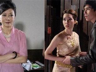 Vừa về phòng tân hôn mẹ chồng đã gõ cửa đòi giữ tiền, vàng cưới, nàng dâu thản nhiên hỏi lại một câu khiến bà im bặt