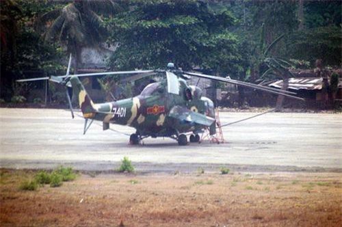 Trực thăng vũ trang Mi-24A khi còn hoạt động trong biên chế Không quân nhân dân Việt Nam. Ảnh: Quân đội nhân dân.