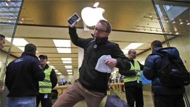 Tin vui: Apple sẽ không tăng giá iPhone bất kể mức thuế quan ra sao! - Ảnh 1.