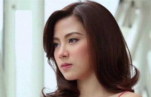 Kỳ nghỉ hè tôi đưa con ra thành phố chơi, bỗng dưng một cô gái lạ muốn xin vài sợi tóc của con trai tôi về làm xét nghiệm khiến tôi vừa hoang mang vừa hoảng sợ