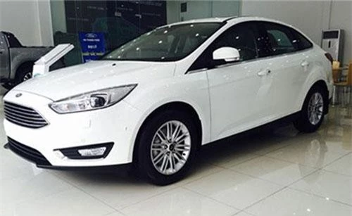 Ford Focus giảm giá sốc.