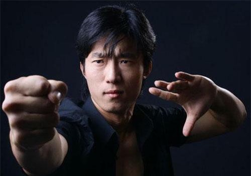 Chân dung ngôi sao võ thuật mới nổi hứa hẹn trở thành Lý Tiểu Long thứ 2