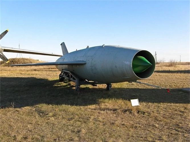 Kỳ lạ tên lửa mang hình dáng tiêm kích MiG-21 của Liên Xô - Hình 8 Ky la ten lua mang hinh dang tiem kich MiG-21 cua Lien Xo-Hinh-8