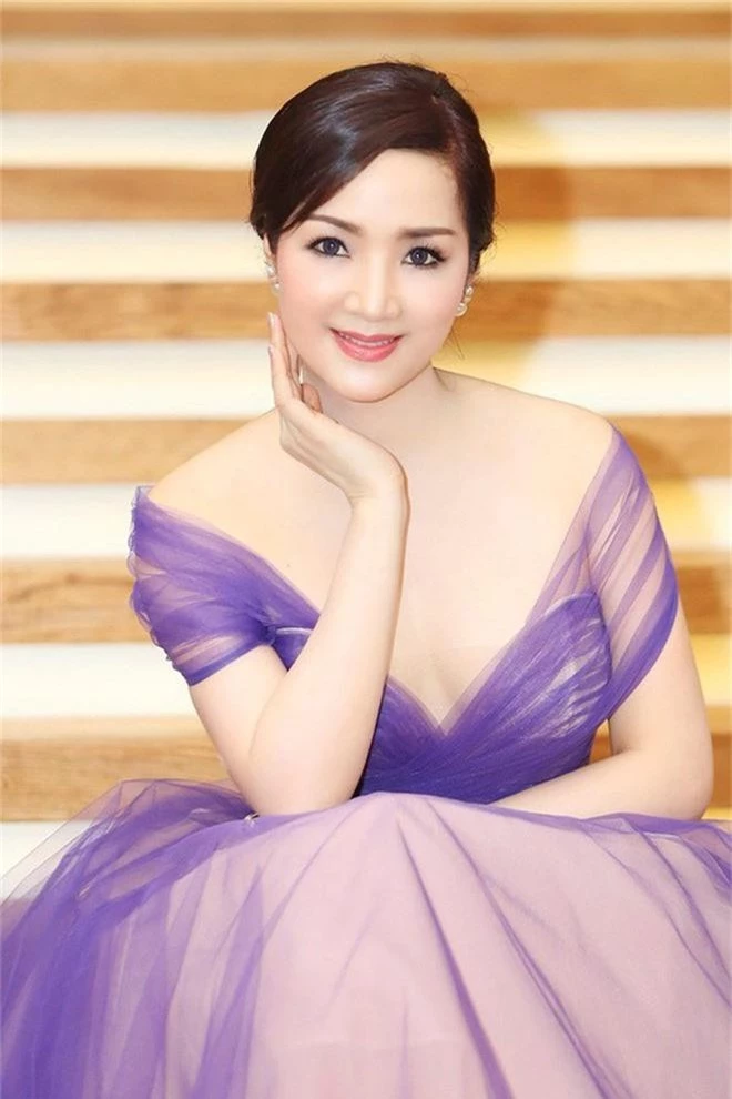 Những nàng hậu kỳ lạ, độc nhất vô nhị trong 70 năm lịch sử các kỳ nhan sắc Việt - Ảnh 3. Những nàng hậu kỳ lạ, độc nhất vô nhị trong 70 năm lịch sử các kỳ nhan sắc Việt - Ảnh 3.