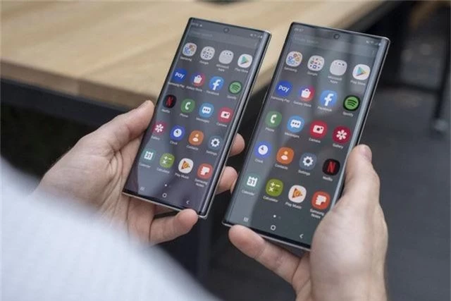 Samsung ra mắt Galaxy Note 10/Note 10+: Màn hình đục lỗ, hỗ trợ 5G, giá từ 949 USD - Ảnh 1. Samsung ra mắt Galaxy Note 10/Note 10+: Màn hình đục lỗ, hỗ trợ 5G, giá từ 949 USD - Ảnh 1.