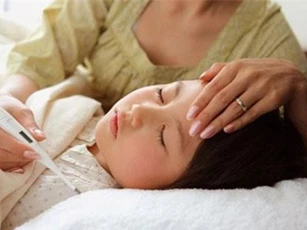 Con vừa đẻ mắc bệnh nặng, xin mẹ chồng cho vay 100 triệu thì bà nói 1 câu khiến cô bàng hoàng