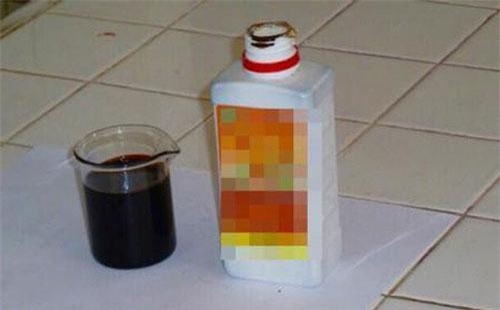 Hòa Bình: Người đàn ông nghi giết vợ rồi uống thuốc diệt cỏ tự tử