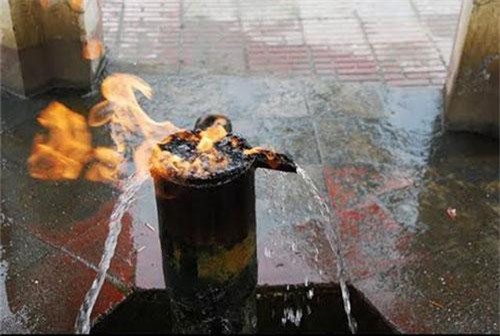 Đến nơi có thể chứng kiến cảnh nước suối bốc cháy