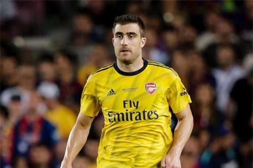 Trung vệ: Sokratis Papastathopoulos.