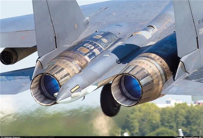Động cơ turbofan AL-41F1S.